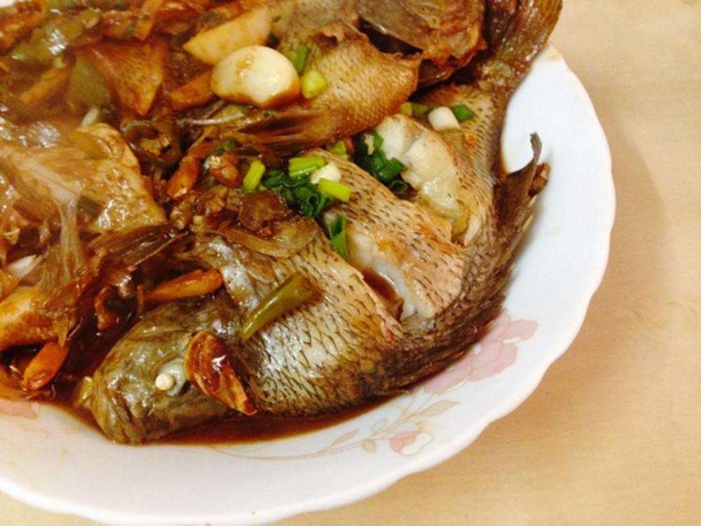 啤酒香燜太陽(yáng)魚(yú)