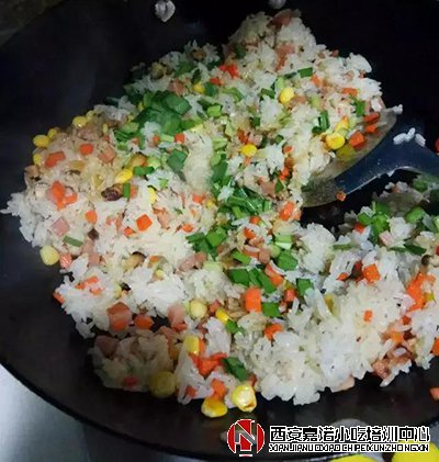 雞翅包飯培訓(xùn)的做法圖文介紹_雞翅包飯培訓(xùn)的利潤(rùn)分析