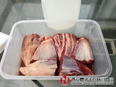 鹵肉技術(shù)培訓(xùn)鹵牛腱的詳細(xì)做法